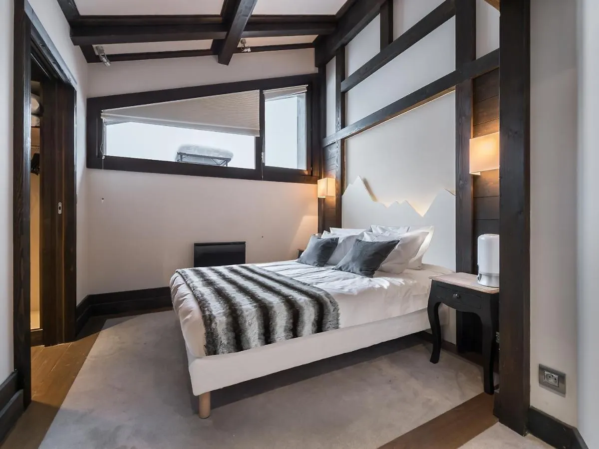 Luxueux Appartement 4 Chambres Avec Parking Au Centre De Courchevel 1650 - Fr-1-563-64 0*,  Francia