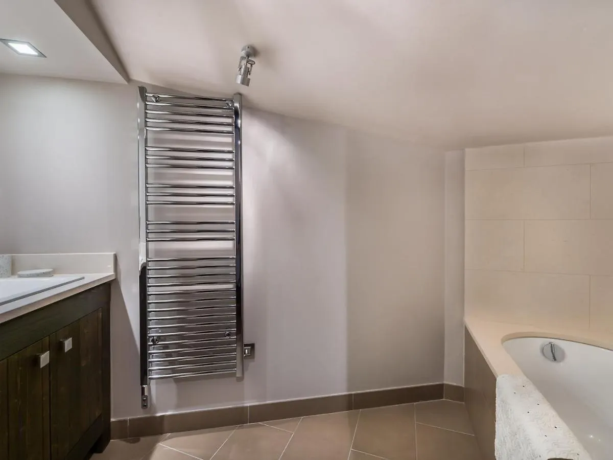 Luxueux Appartement 4 Chambres Avec Parking Au Centre De Courchevel 1650 - Fr-1-563-64 Francia
